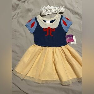 Girls Disney Snow White costume with crown - 4T NWT